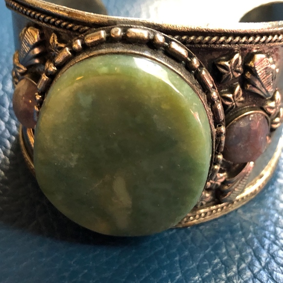 Vintage cuff bracelet - Picture 4 of 8